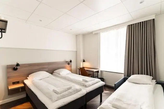 Standard Üç Kişilik Oda, Özel Banyo (Double Bed and Sofa Bed)