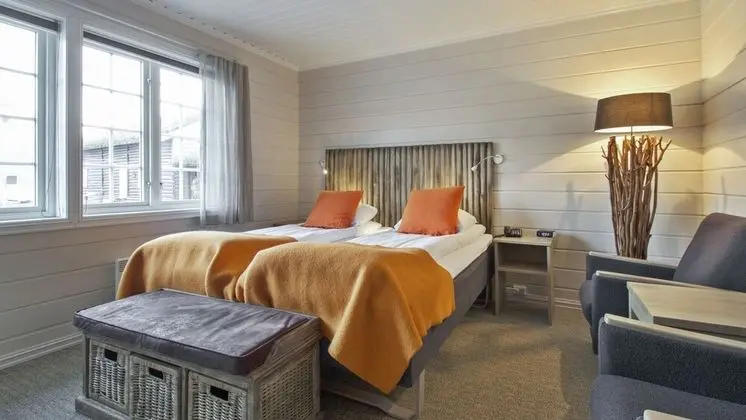 Basic Tek Büyük Yataklı Oda