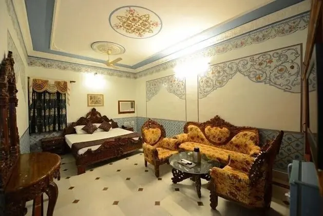 Büyük Yataklı Tek Kişilik Oda