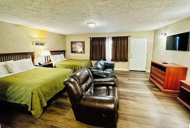 Standard Tek Kişilik Oda, 2 Büyük (Queen) Boy Yatak, Sigara İçilmez, Buzdolabı ve Mikrodalga