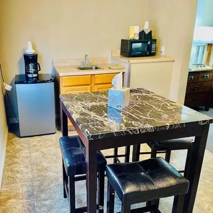 Standard Tek Kişilik Oda, 2 Büyük (Queen) Boy Yatak, Sigara İçilmez, Buzdolabı ve Mikrodalga