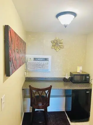 Standard Tek Kişilik Oda, 2 Çift Kişilik Yatak, Sigara İçilmez, Buzdolabı ve Mikrodalga