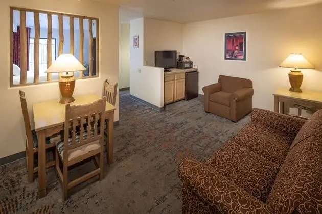 Standard Süit, Birden Çok Yatak (Studio Room (No Pets))