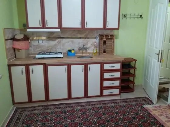 Aile Odası, Bahçe Manzaralı