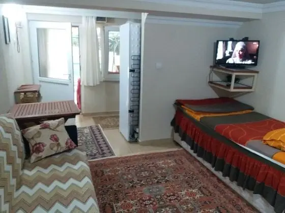 Bahçe Manzaralı Oda