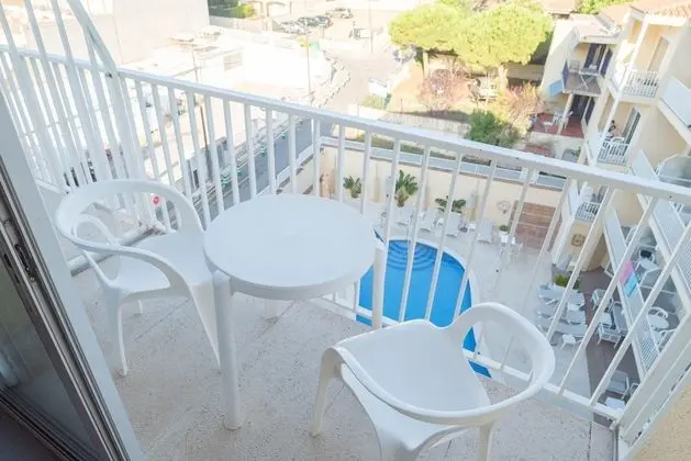 Tek Büyük Yataklı Oda, Balkon