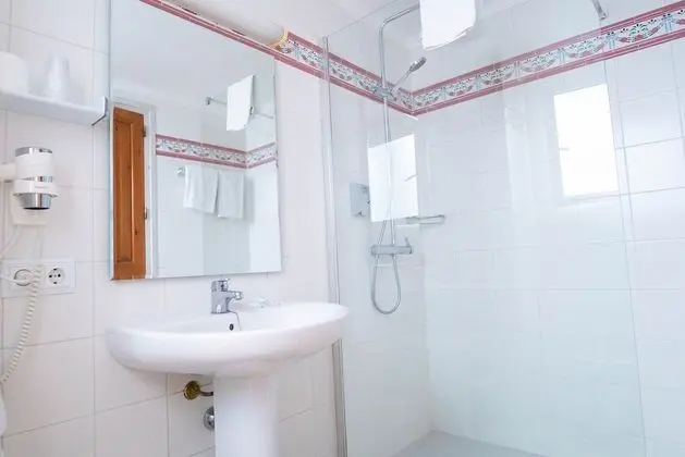 Tek Büyük Yataklı Oda, Balkon