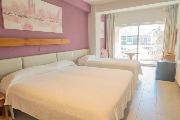 Üç Kişilik Oda, Balkon