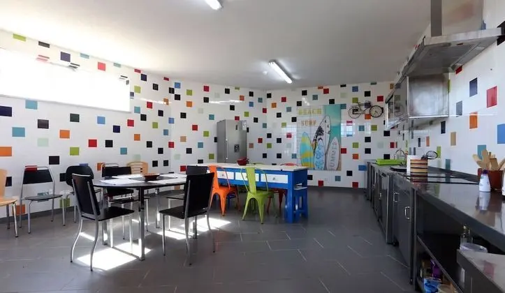 Ortak Ranzalı Oda, Karma Ranzalı Oda (1 Bed in a 12-Bed Dorm)