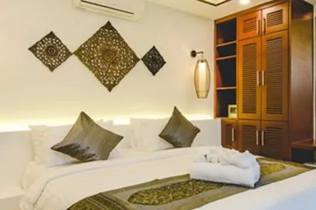 Deluxe Bungalov, Havuz Manzaralı