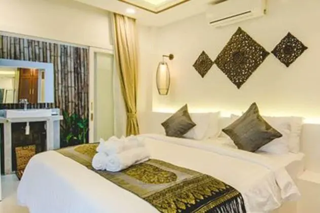 Deluxe Bungalov, Havuz Manzaralı