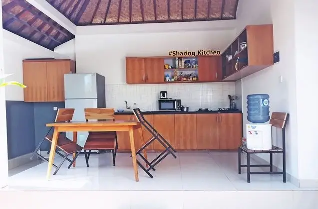 Stüdyo, Havuz Manzaralı