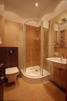 Comfort Tek Büyük veya İki Ayrı Yataklı Oda