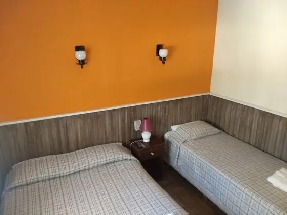 Basic Üç Kişilik Oda
