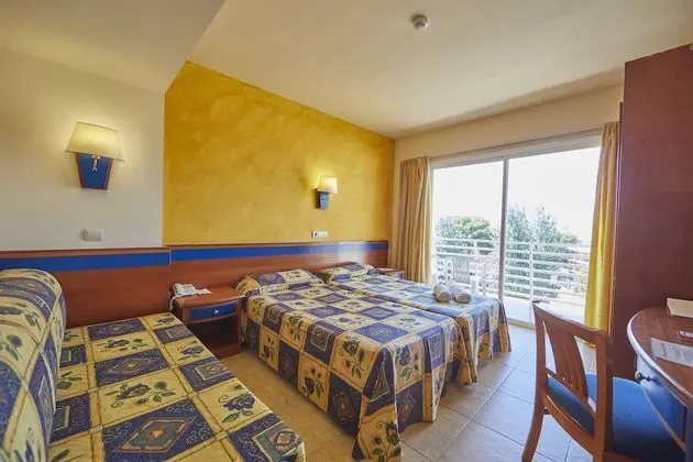 Üç Kişilik Oda (2 Adults + 1 child)