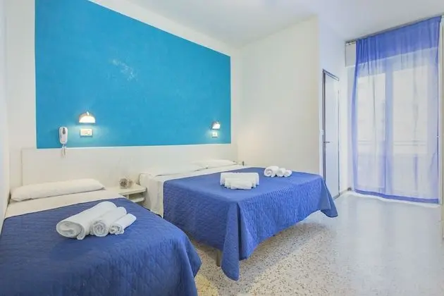 Basic Üç Kişilik Oda