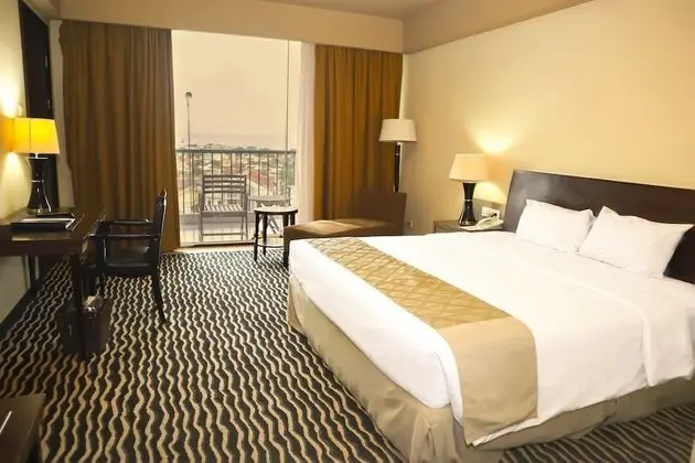 Deluxe Oda, 1 En Büyük (King) Boy Yatak