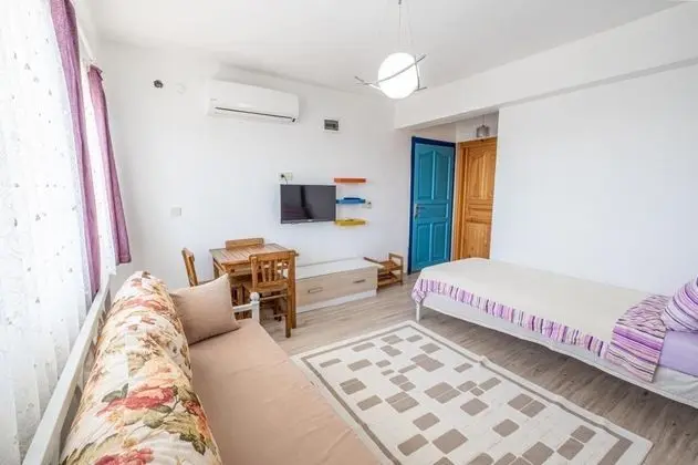 Aile Suiti, Bahçe Manzaralı