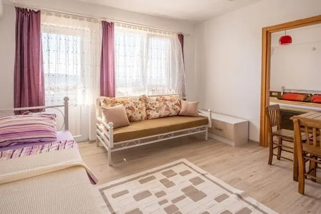 Aile Suiti, Kısmi Deniz Manzaralı