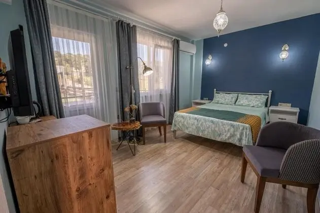 Çift Kişilik, Bahçe Manzaralı, Balkonlu