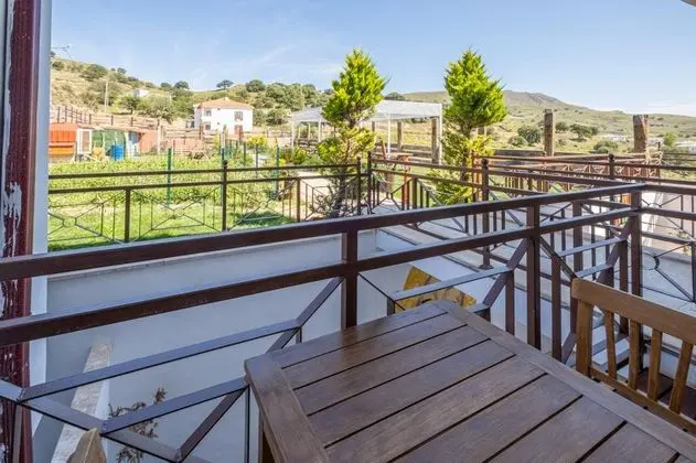 Üç Kişilik Oda, Bahçe Manzaralı, Balkonlu