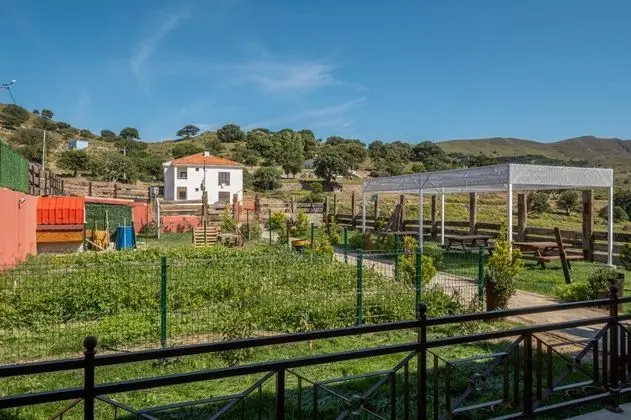 Üç Kişilik Oda, Bahçe Manzaralı, Balkonlu