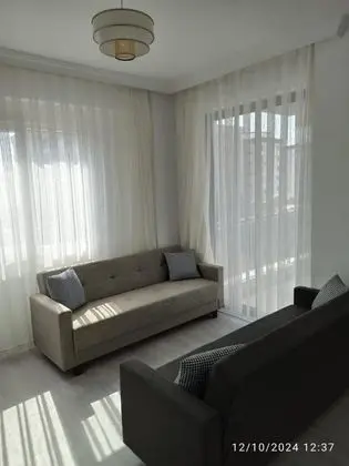 1+1 Apart 4 Kişi, Deniz Manzaralı, Üst Kat