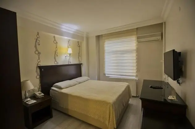 Çift Kişilik, Şehir Manzaralı