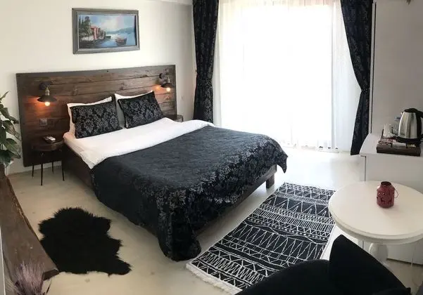 Standard Tek Büyük veya İki Ayrı Yataklı Oda