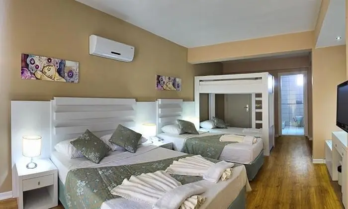 Standart Aile Odası