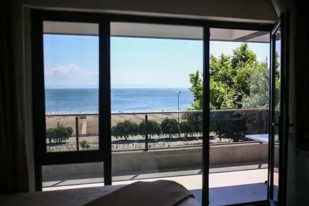 1+1 Aile Odası, Deniz ve Havuz Manzaralı, Balkonlu