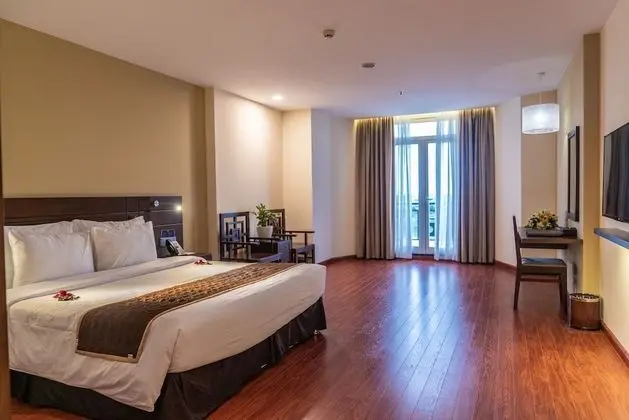 Deluxe Tek Büyük Yataklı Oda