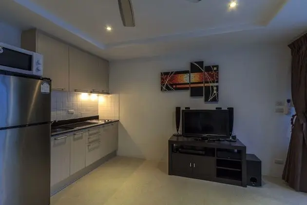Apart Daire, 1 Büyük (Queen) Boy Yatak ve Çekyat, Balkon, Havuz Manzaralı