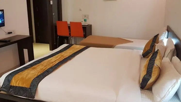 Deluxe Üç Kişilik Oda (AC)