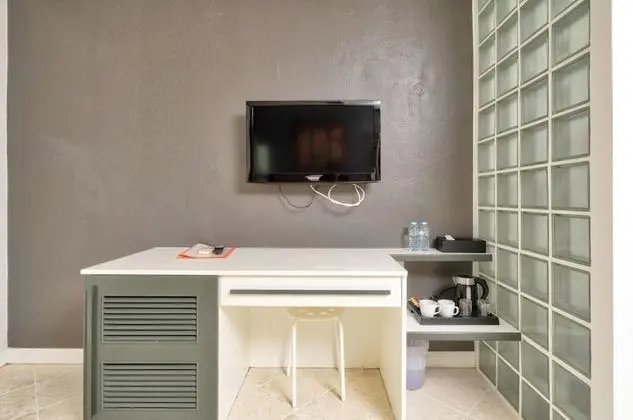 Superior Oda, Balkon, Havuz Manzaralı
