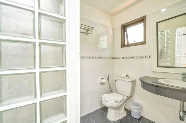 Superior Oda, Balkon, Havuz Manzaralı