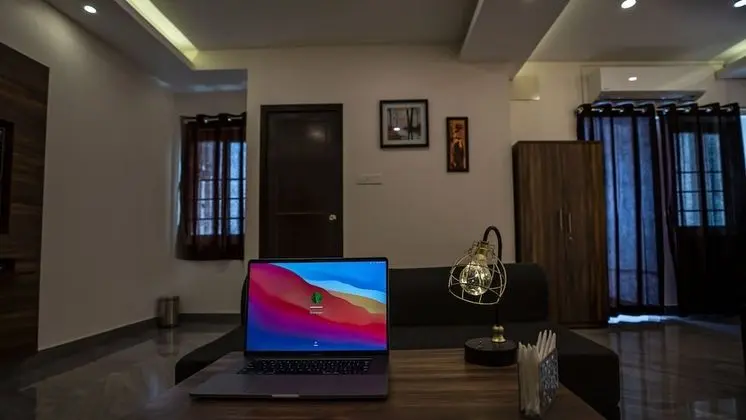 Premium Tek Büyük Yataklı Oda