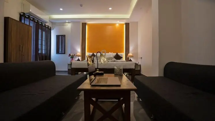 Premium Tek Büyük Yataklı Oda