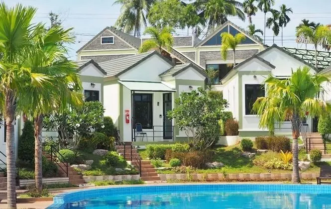 Deluxe Double Room , Pool View