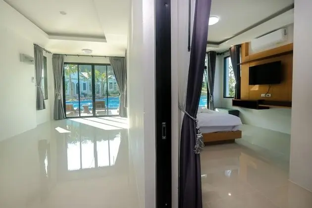 2 Bedrooms Villa