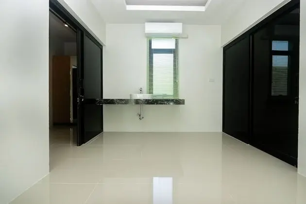 2 Bedrooms Villa