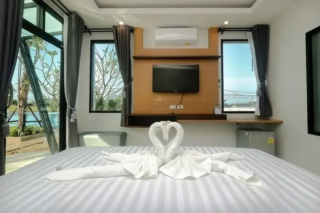 2 Bedrooms Villa