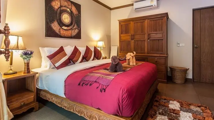 Whole villa using all 3 bedrooms for 6 Adults