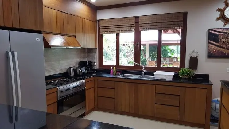 Whole villa using just 1 bedroom for 2 Adults