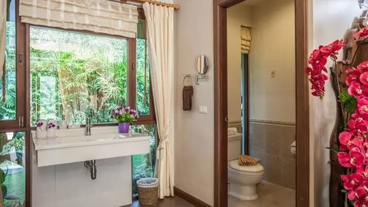 Whole villa using just 1 bedroom for 2 Adults