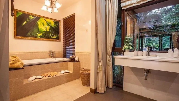Whole villa using just 2 bedrooms for 4 Adults