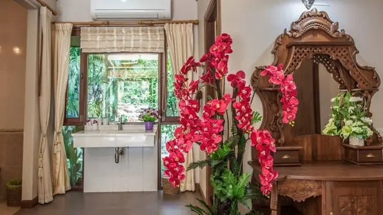 Whole villa using just 2 bedrooms for 4 Adults