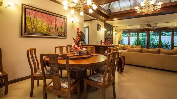 Whole villa using just 2 bedrooms for 4 Adults