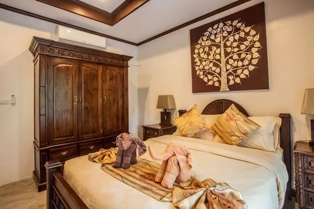 Whole villa using all 5 bedrooms for 10 Adults