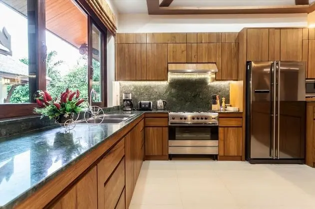Whole villa using all 5 bedrooms for 10 Adults